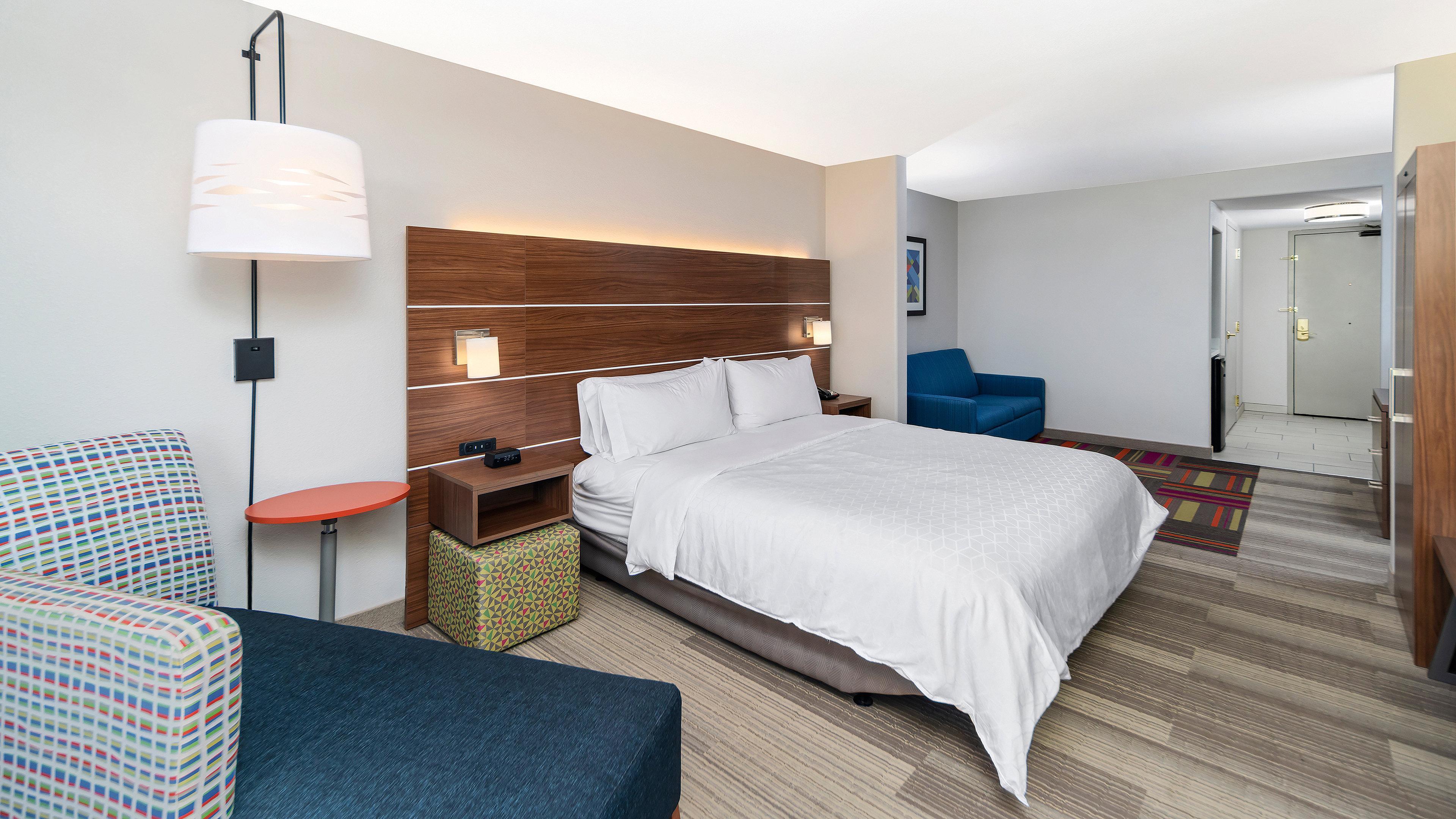 Holiday Inn Express & Suites Dinuba West By Ihg Екстериор снимка