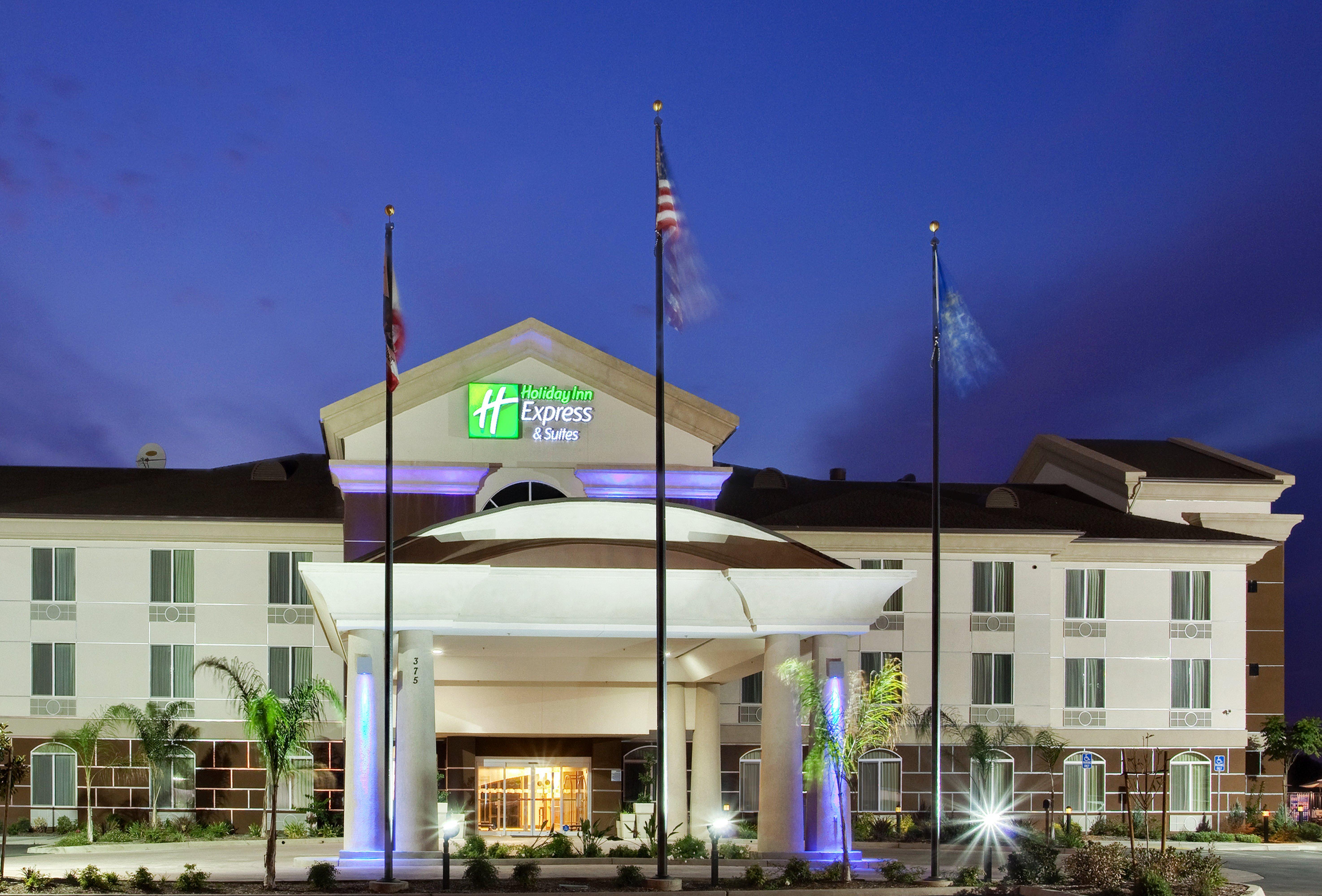 Holiday Inn Express & Suites Dinuba West By Ihg Екстериор снимка