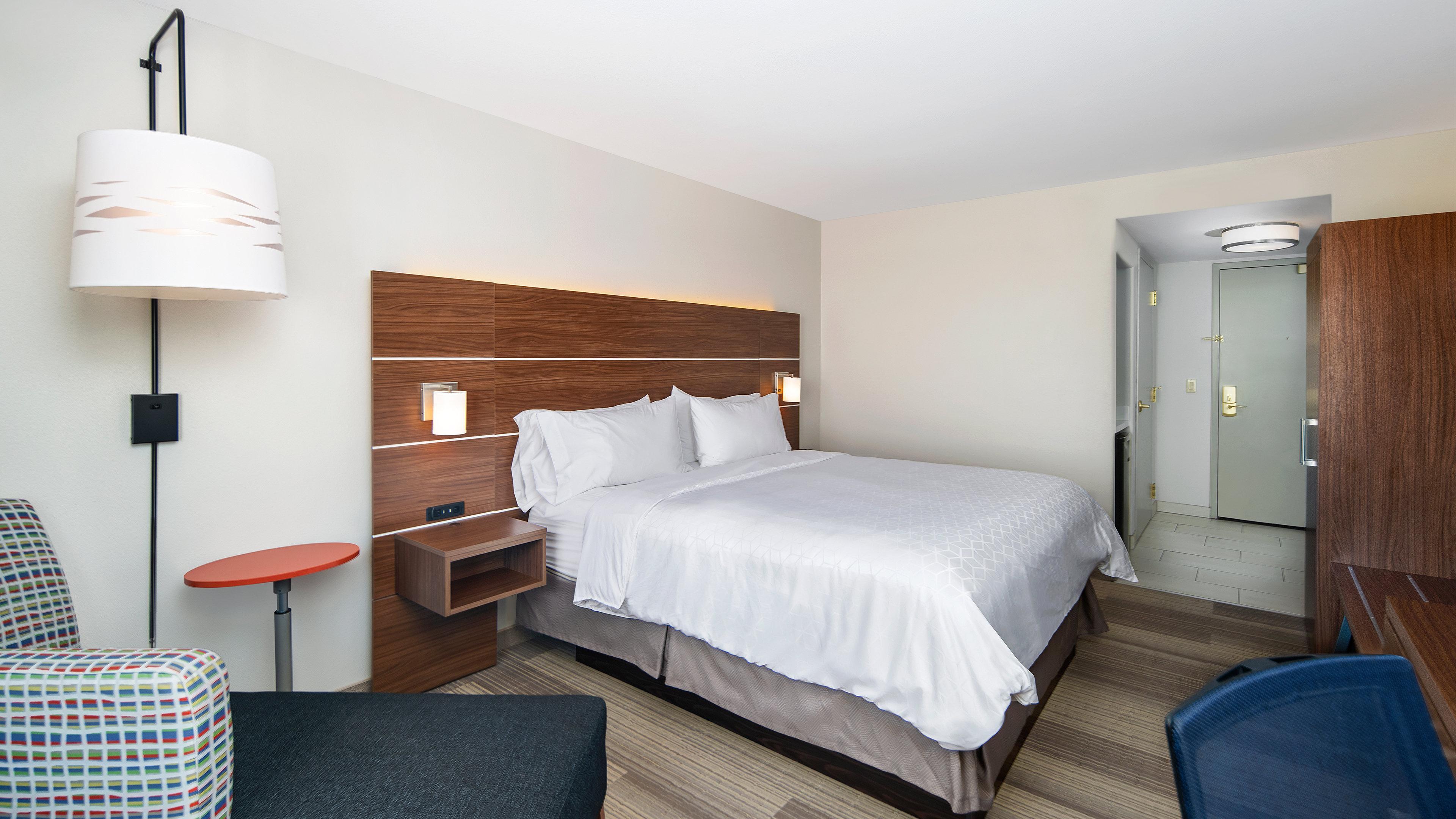 Holiday Inn Express & Suites Dinuba West By Ihg Екстериор снимка