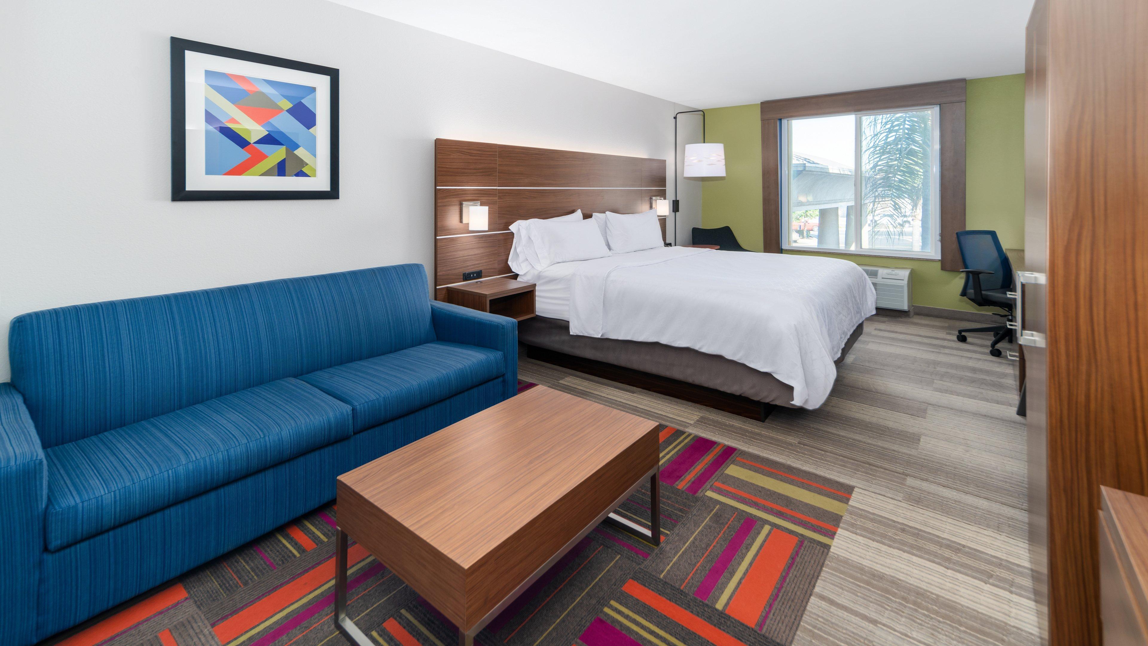 Holiday Inn Express & Suites Dinuba West By Ihg Екстериор снимка