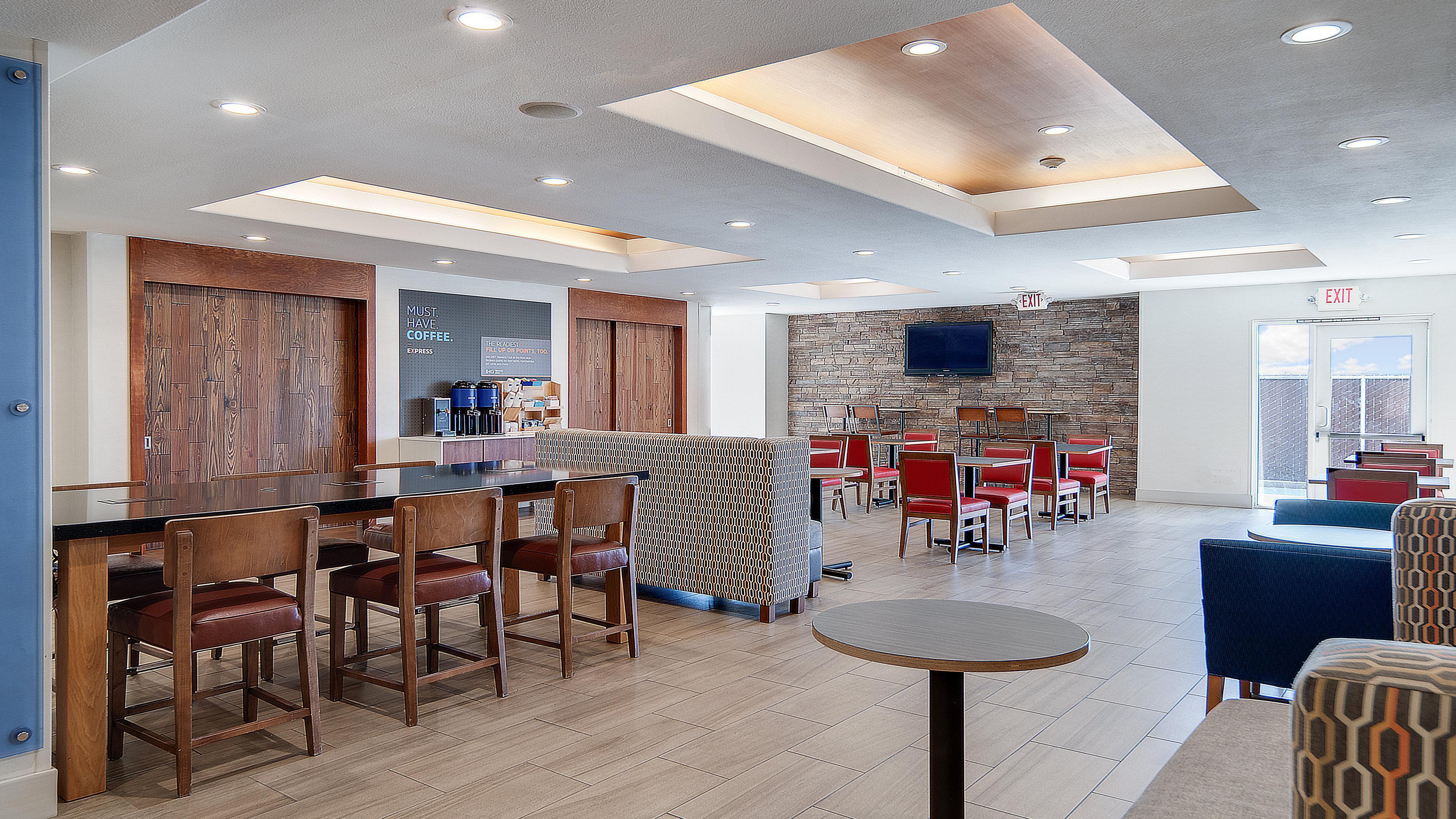 Holiday Inn Express & Suites Dinuba West By Ihg Екстериор снимка
